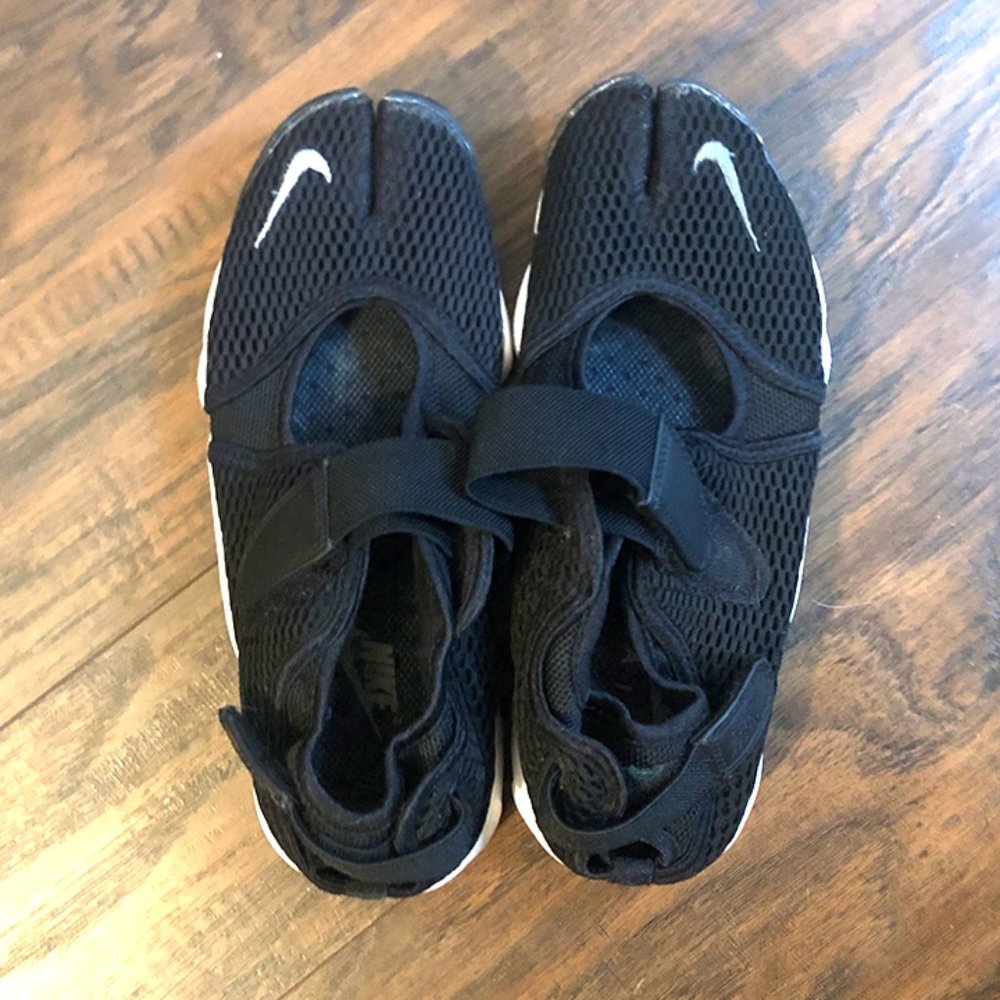 Nike Air Rift Womens Size 9